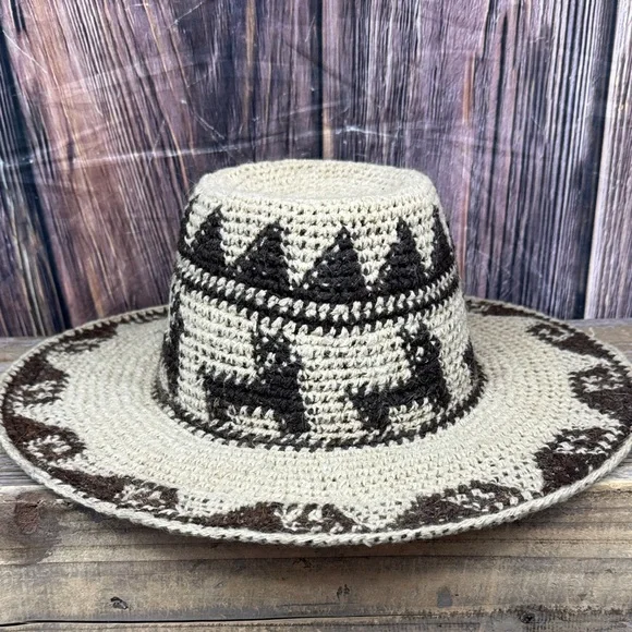 Peruvian Hat - Picture 2 of 8